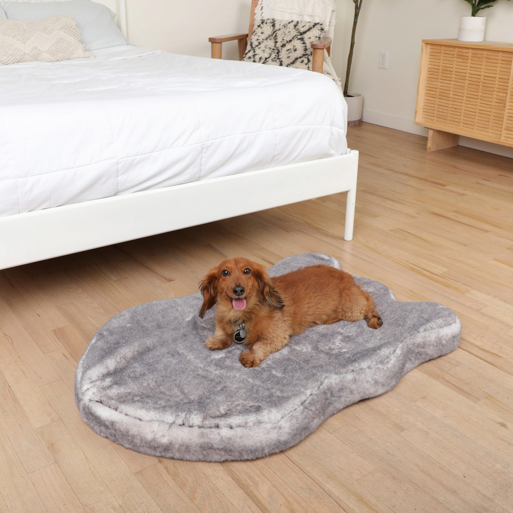 PupRug™ Luxe Faux Fur Orthopedic Dog Bed - Ultra Soft Chinchilla