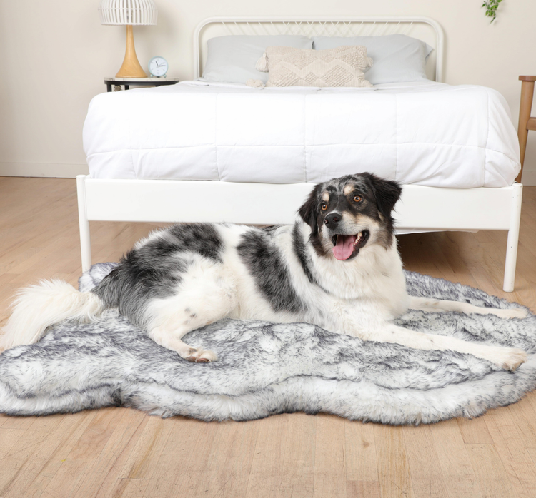 PupRug™ Luxe Faux Fur Orthopedic Dog Bed - Ultra Plush Arctic Fox